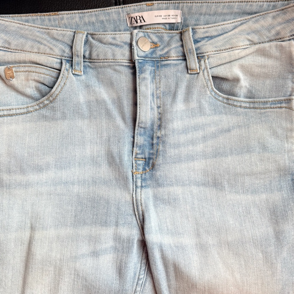 Zara Faded Blue Jeans Women’s Sz 8